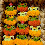 Лягушонок в тыковке бесплатная схема амигуруми