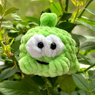 PDF Зелёный сладкоежка схема вязаной игрушки крючком